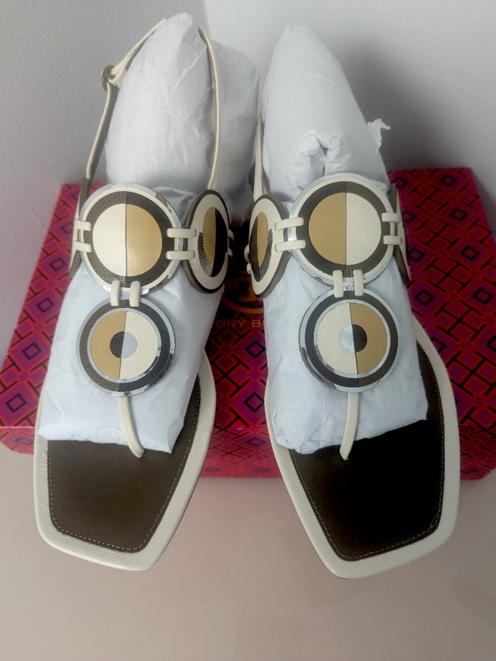 NIB Tory Burch $348 Marquetry Disk Sandal LIGHT CREAM / TOASTED SESAME Many Sz